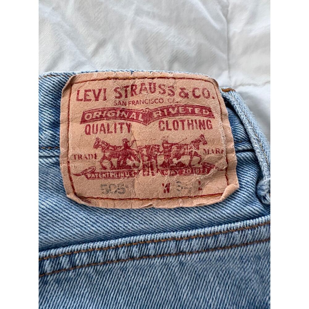 Levi’s 505 Cut-Off Denim Shorts